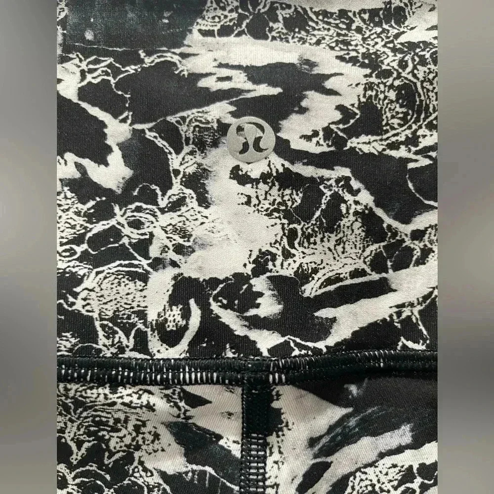 Lululemon Wunder Under leggings - Picture 4 of 10